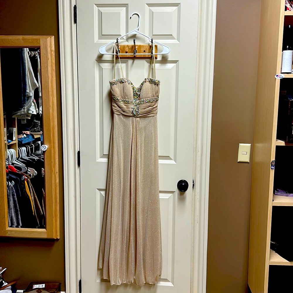 Cachet formal dress